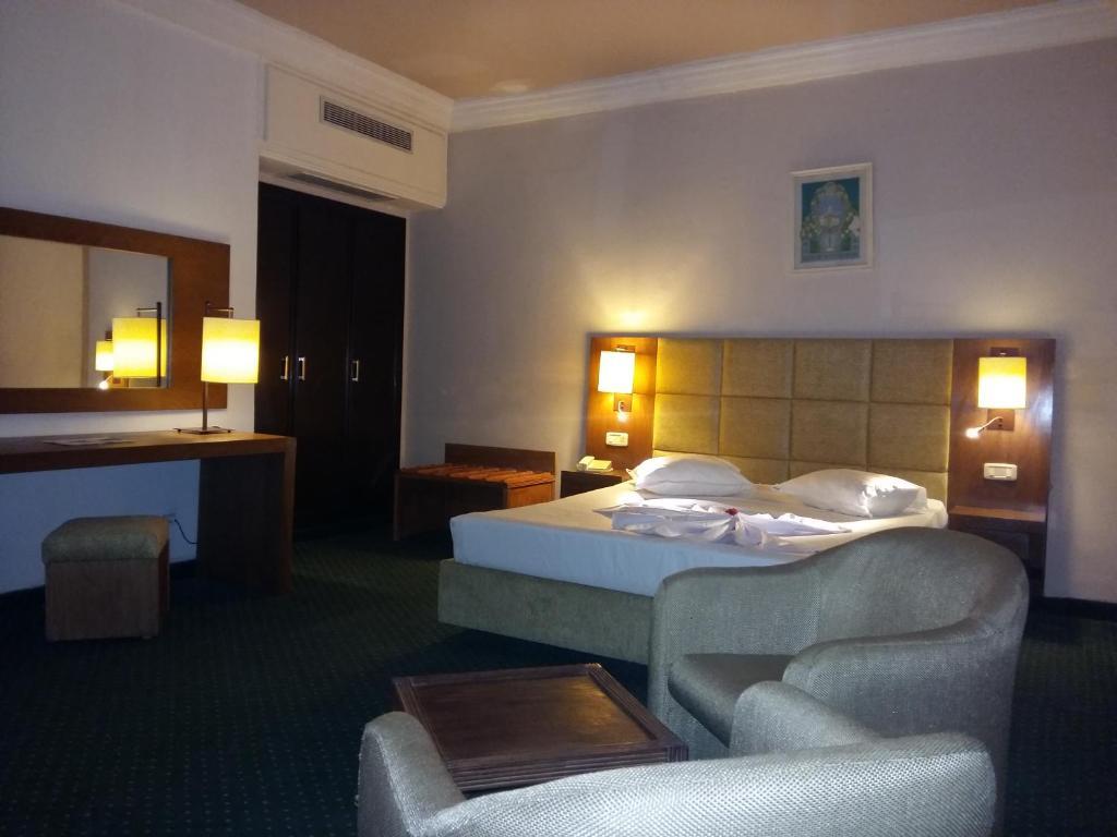 Hotel Ibn Khaldoun Τύνιδα Εξωτερικό φωτογραφία