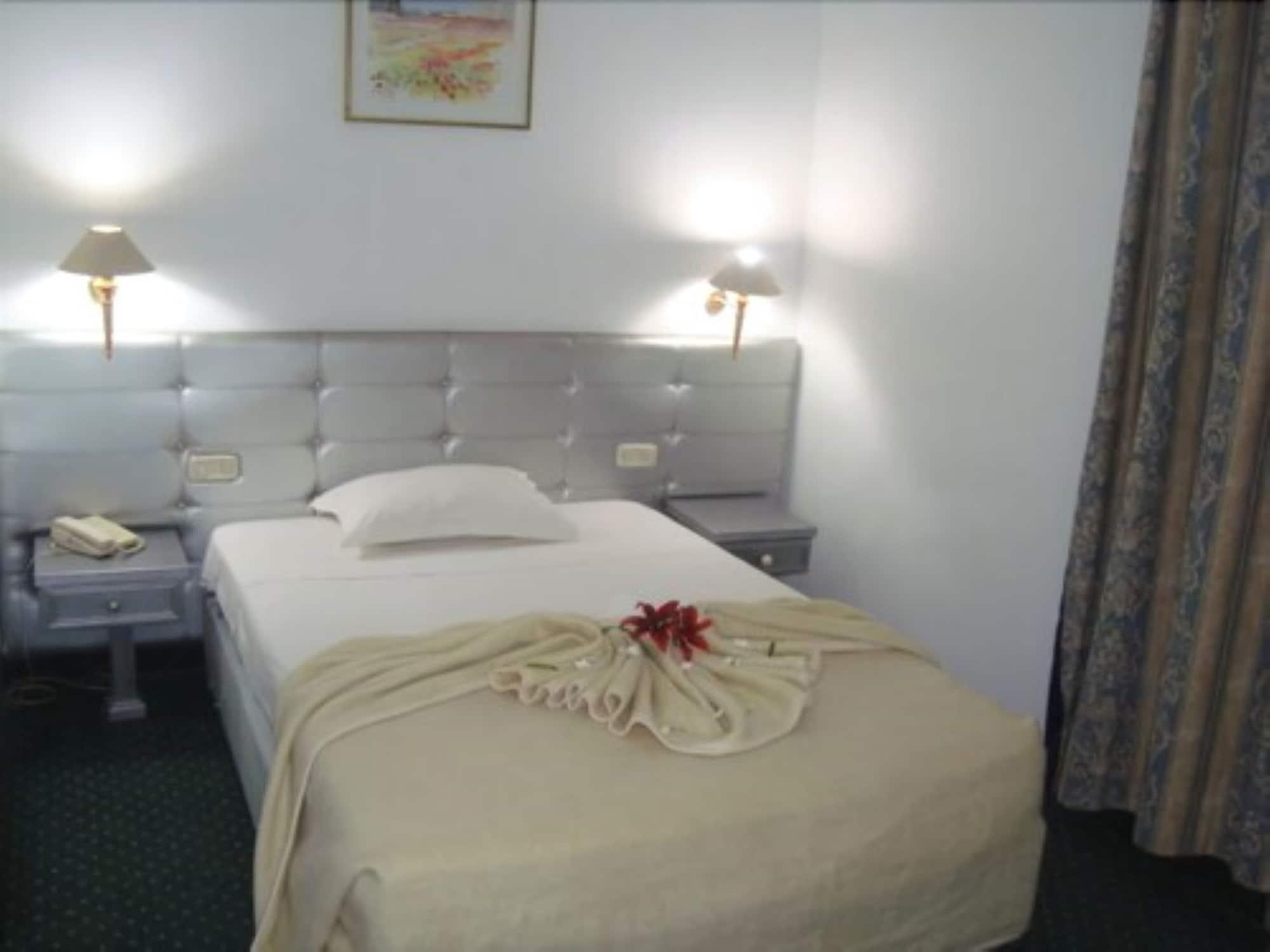Hotel Ibn Khaldoun Τύνιδα Εξωτερικό φωτογραφία