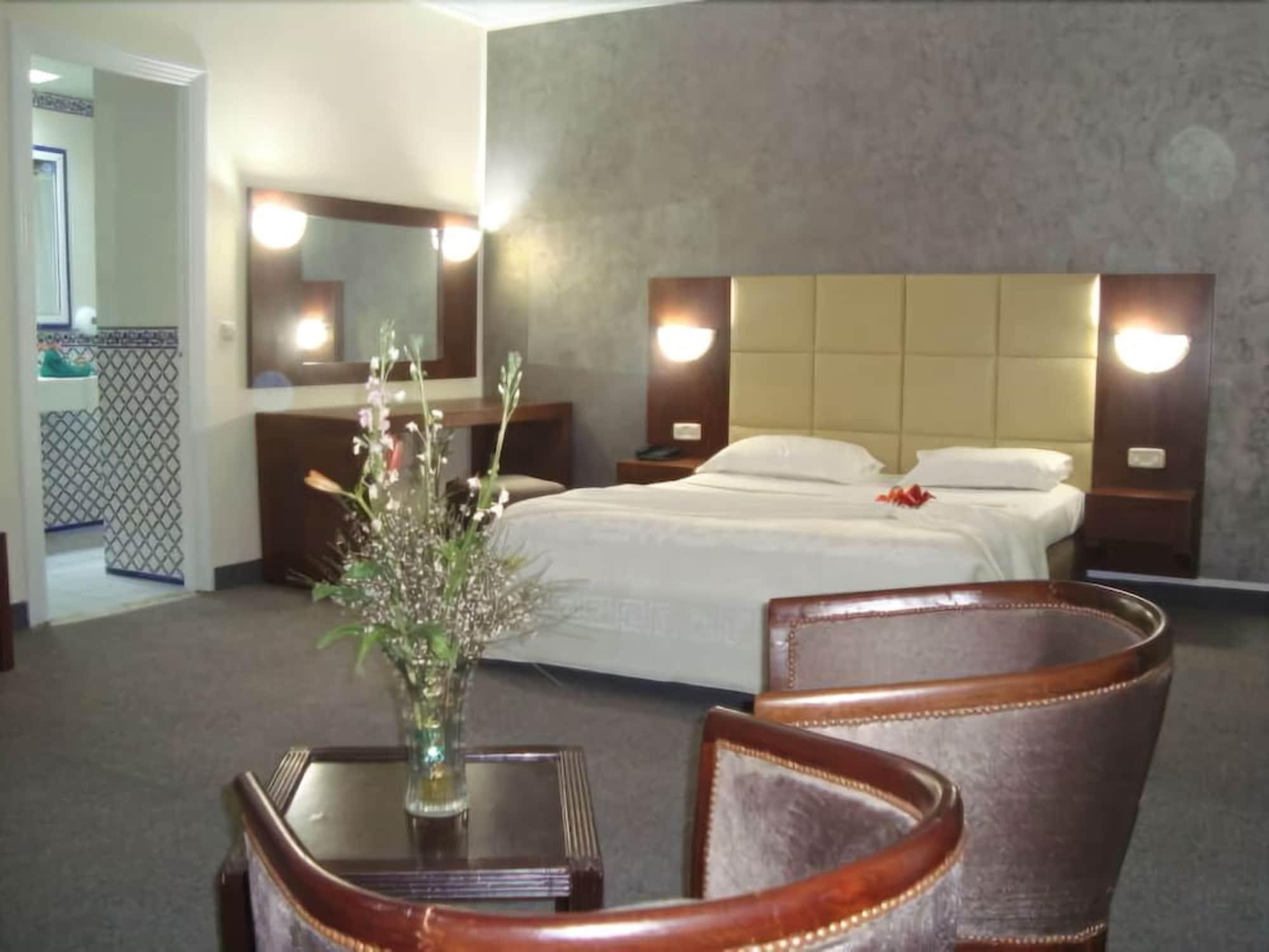 Hotel Ibn Khaldoun Τύνιδα Εξωτερικό φωτογραφία