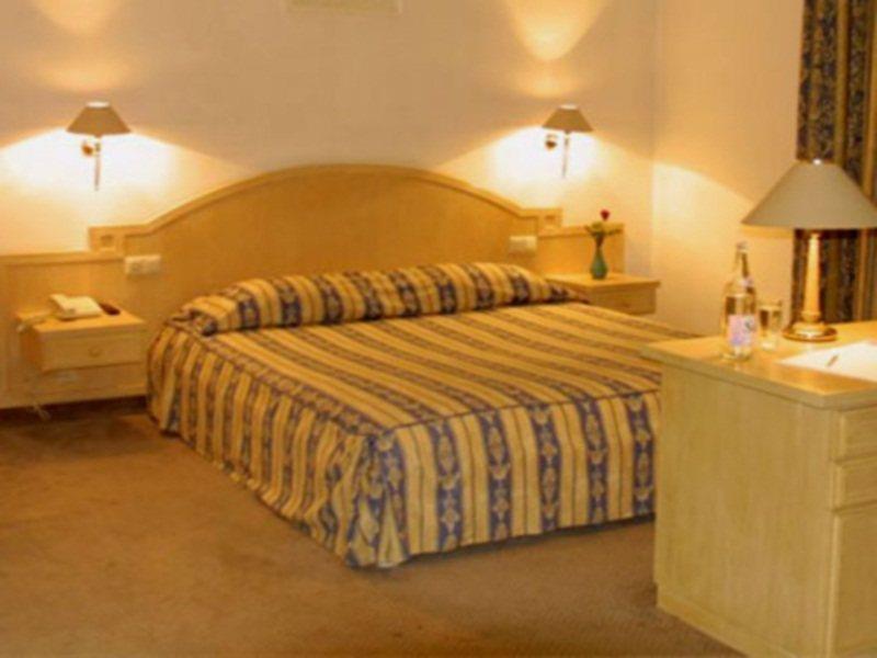 Hotel Ibn Khaldoun Τύνιδα Εξωτερικό φωτογραφία