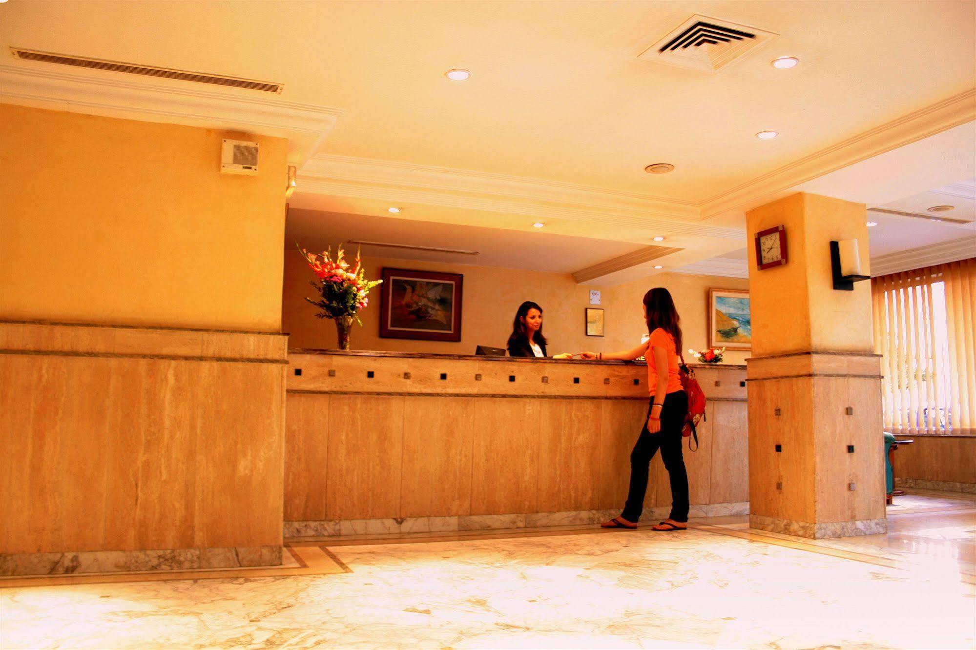 Hotel Ibn Khaldoun Τύνιδα Εξωτερικό φωτογραφία
